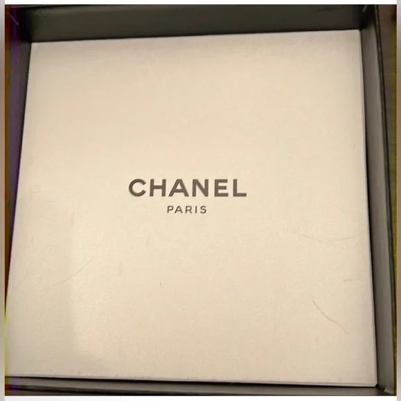 Chanel vintage Belt (or necklace) with Box and Tags - Picture 7 of 15